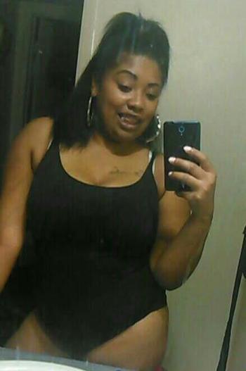 , 22 Latino/Hispanic female escort, Fresno