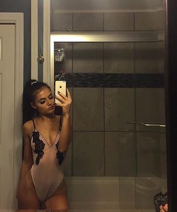 , 21  female escort, Fresno