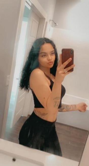 LINDA MARIE, 21  female escort, Fresno