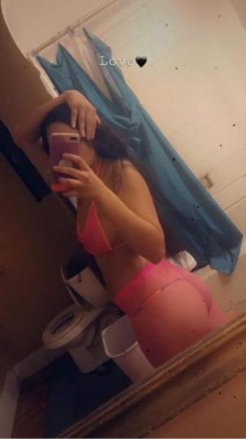 Honey, 21  female escort, Fresno