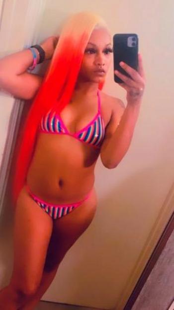 Myahh, 21  female escort, Fresno