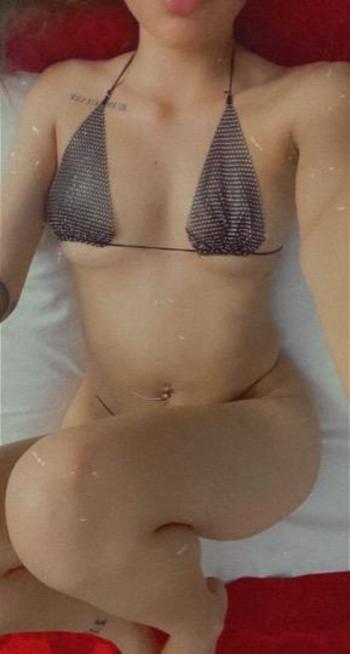 VICKI, 69  female escort, Fresno
