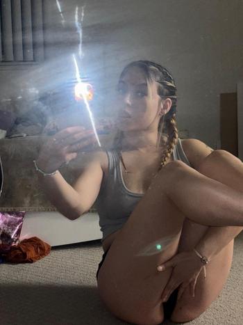 Sammie , 28  female escort, Fresno