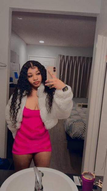 Yvee, 20  female escort, Fresno