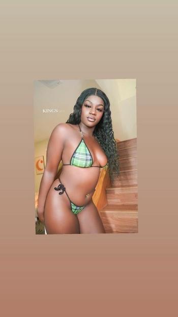 Isis, 21  female escort, Fresno