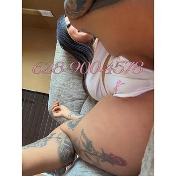 Scarlet, 23  female escort, Fresno