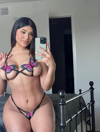 562-318-6784, 26  female escort, Fresno