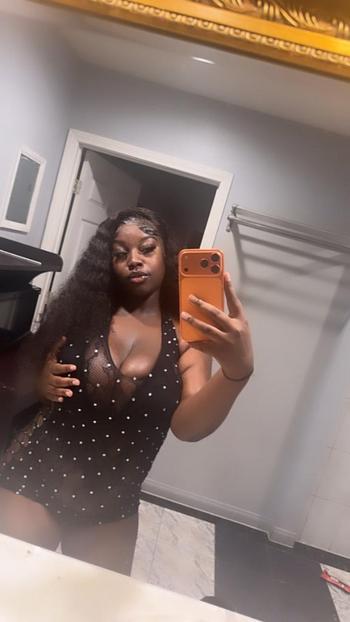 CHOCOLATE , 22  female escort, Fresno